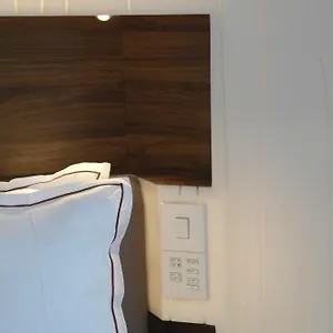 **** Hotel Jules & Jim Francia